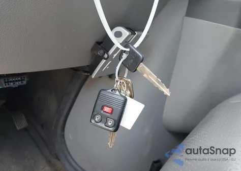 2013 Ford E-350 Super Duty Commercial z USA, uszkodzony, nr VIN 1FTSE3ELXDDB00474